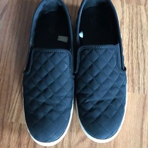 Size 9 women’s slip on black sneakers